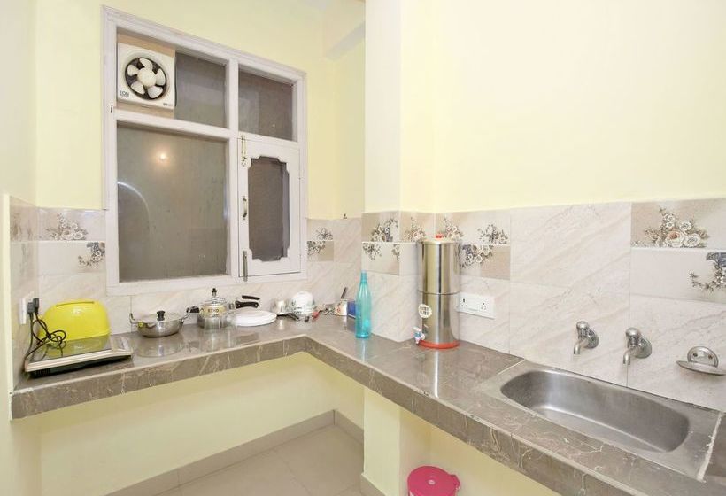 Pension Oyo 13804 Home Naphey Singh 13