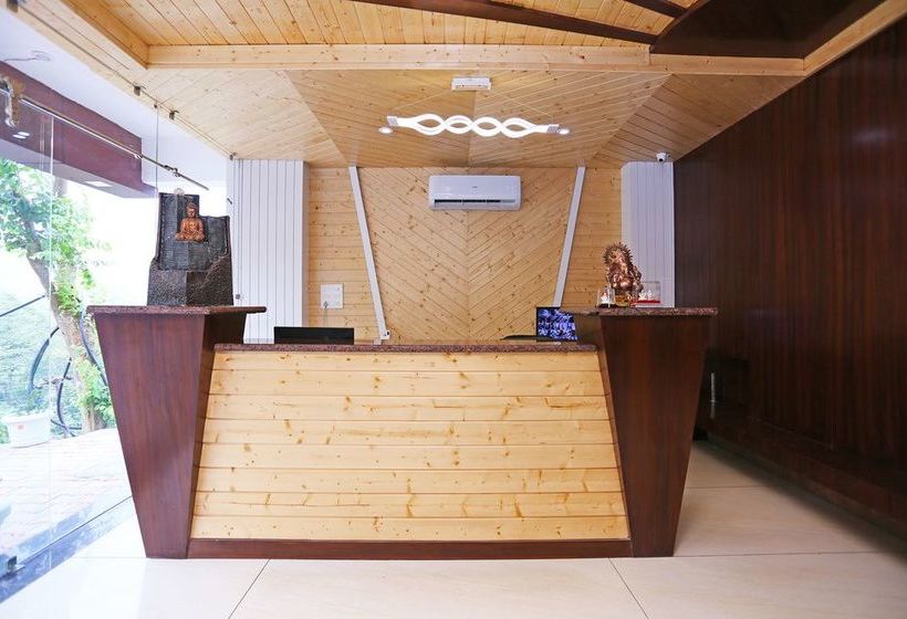 Hotel The Grand Alova 5