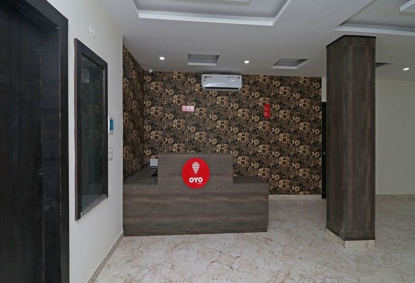 Oyo 12472 Hotel Galaxy 2