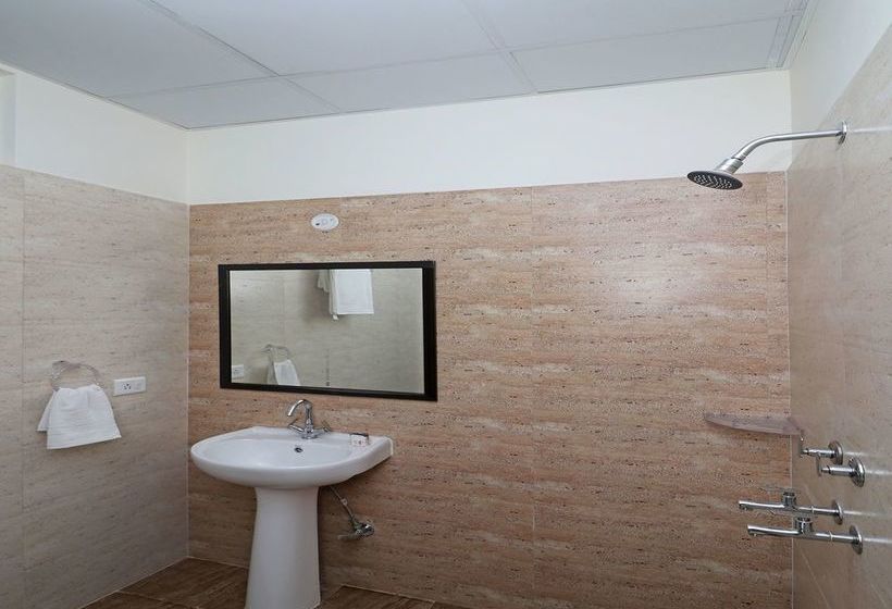 Oyo 12472 Hotel Galaxy 20