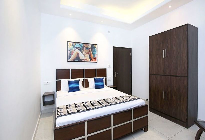 Hotel Oyo 13307 Home Modern Stay Shoghi