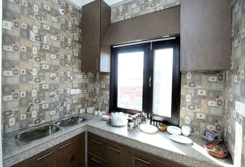 Hotel Oyo 13307 Home Modern Stay Shoghi 12