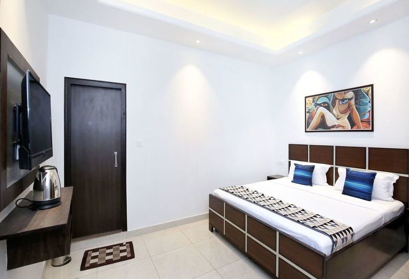 Hotel Oyo 13307 Home Modern Stay Shoghi 2