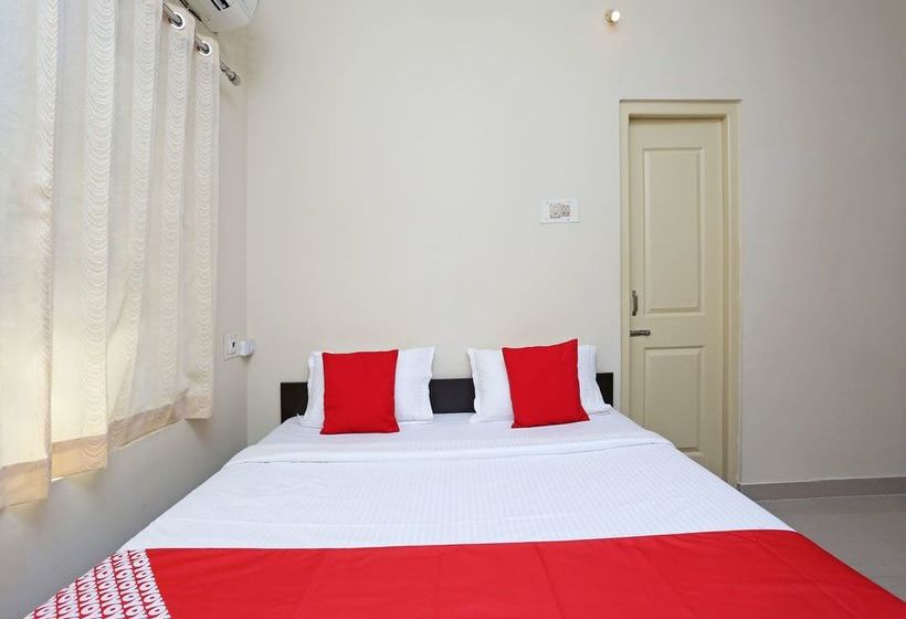 Pension Oyo 11760 Near Infocity 12