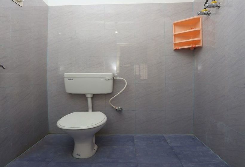 Pension Oyo 11760 Near Infocity 17