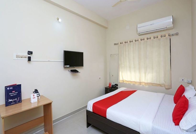 Pension Oyo 11760 Near Infocity 5