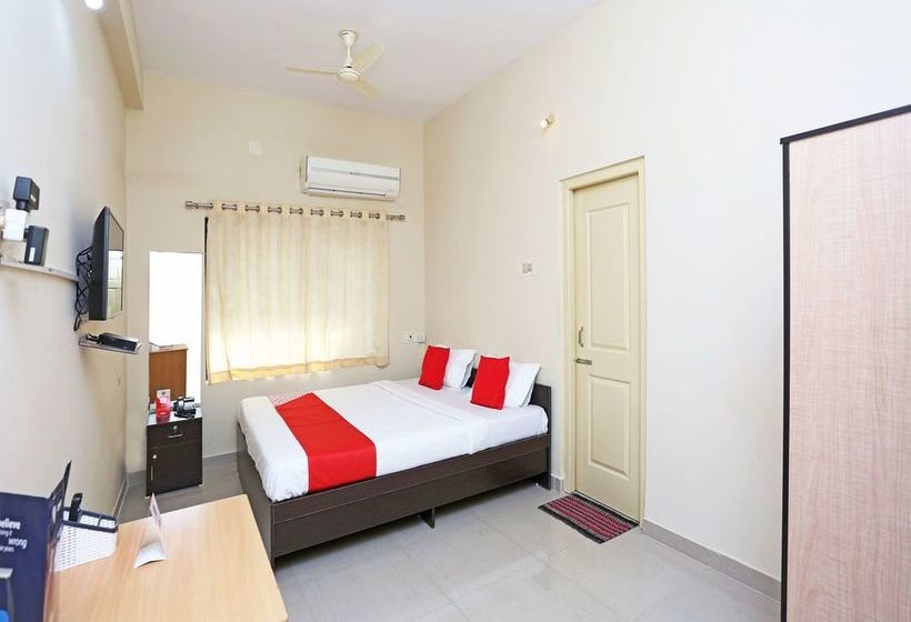 Pension Oyo 11760 Near Infocity 7