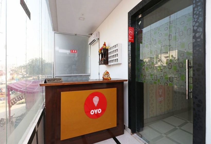 Hotel Oyo 11717 Gold Inn 1