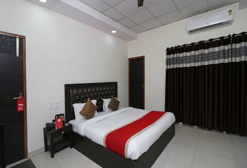 Hotel Oyo 11717 Gold Inn 11