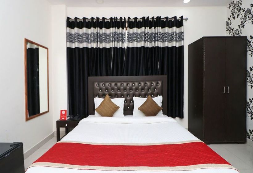 Hotel Oyo 11717 Gold Inn 5