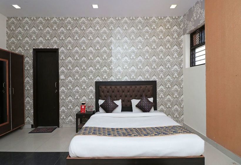 Hotel Oyo 11717 Gold Inn 7