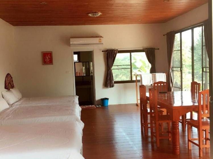 Hotel Mae On Hug Night Resort 10