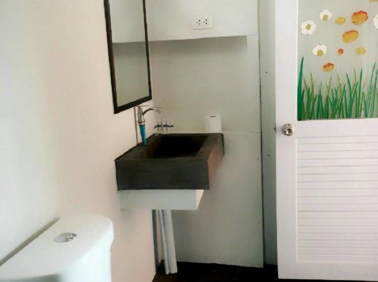 Hotel Mae On Hug Night Resort 13