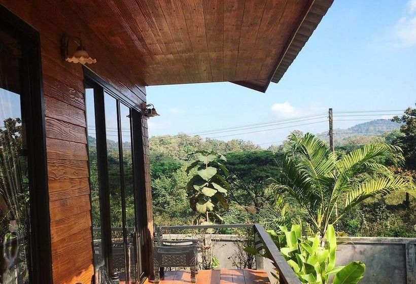 Hotel Mae On Hug Night Resort 9