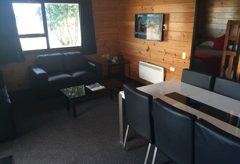 Greymouth Motels & Seaview Apartments 10