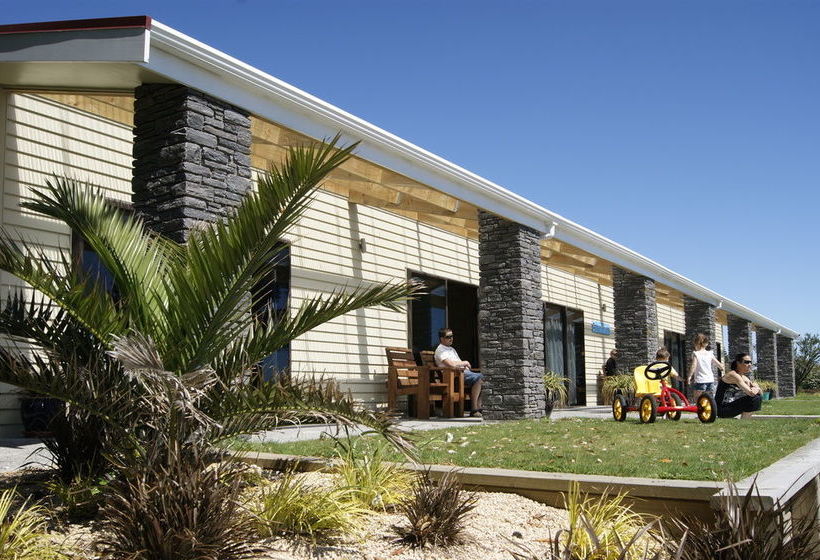 Greymouth Motels & Seaview Apartments 11