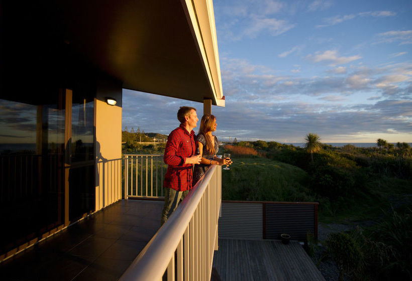 Greymouth Motels & Seaview Apartments 12