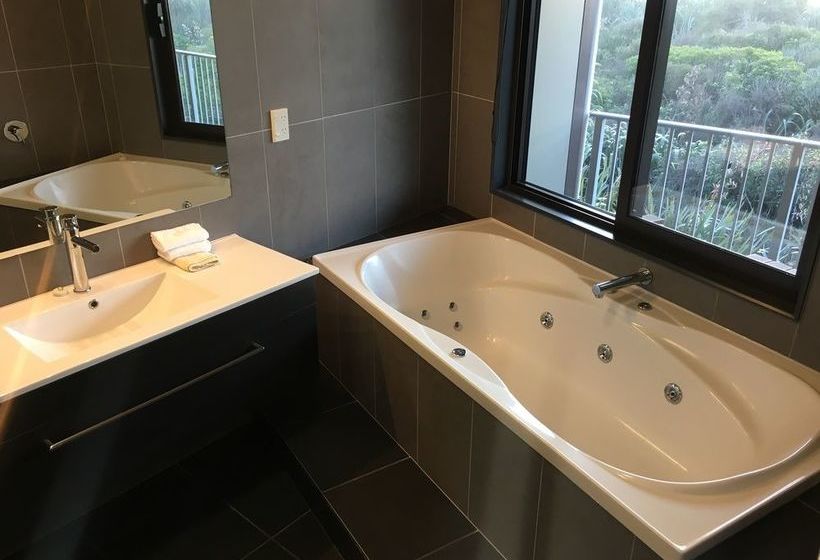 Greymouth Motels & Seaview Apartments 17