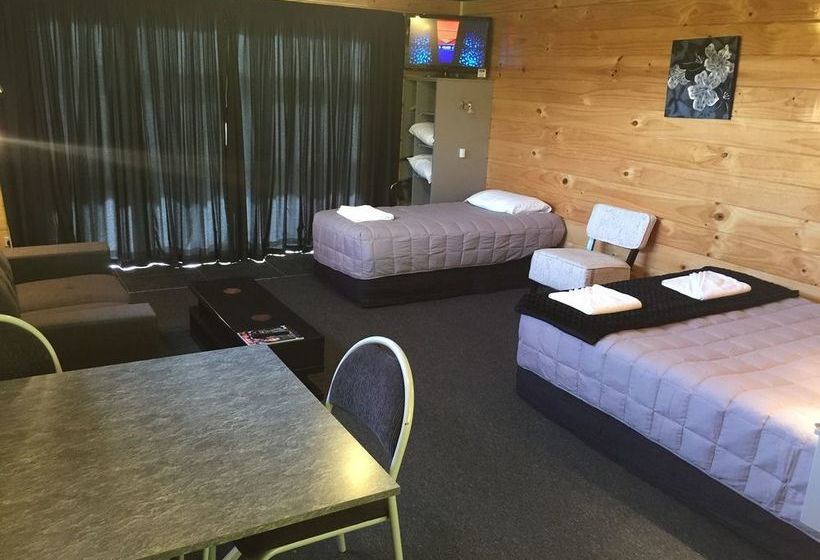 Greymouth Motels & Seaview Apartments 7