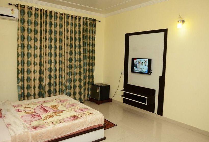 Hotel Krishna International 3