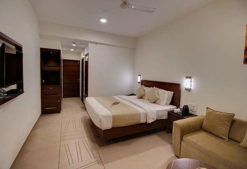 Hotel De Grand Riviera 5