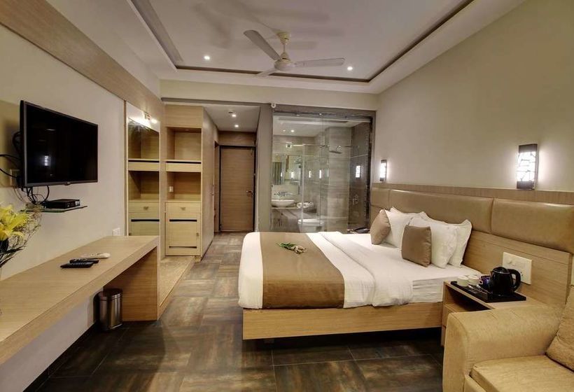 Hotel De Grand Riviera 9