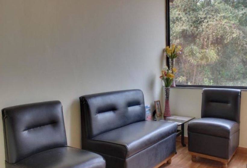 Pension Daffodils Guest House 1