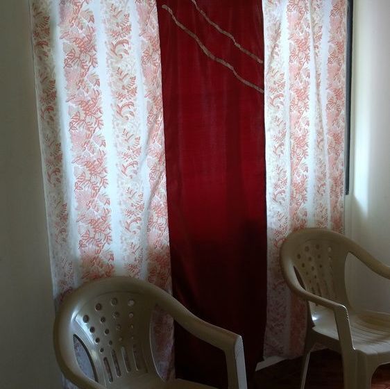 Pension Daffodils Guest House 10