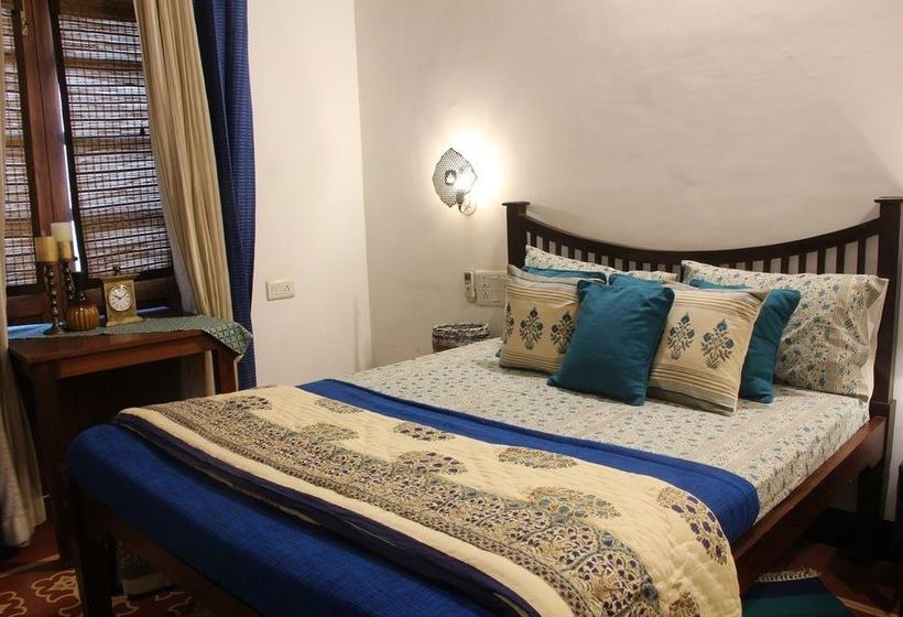 5am Somewhere - Villa Pinhero 2