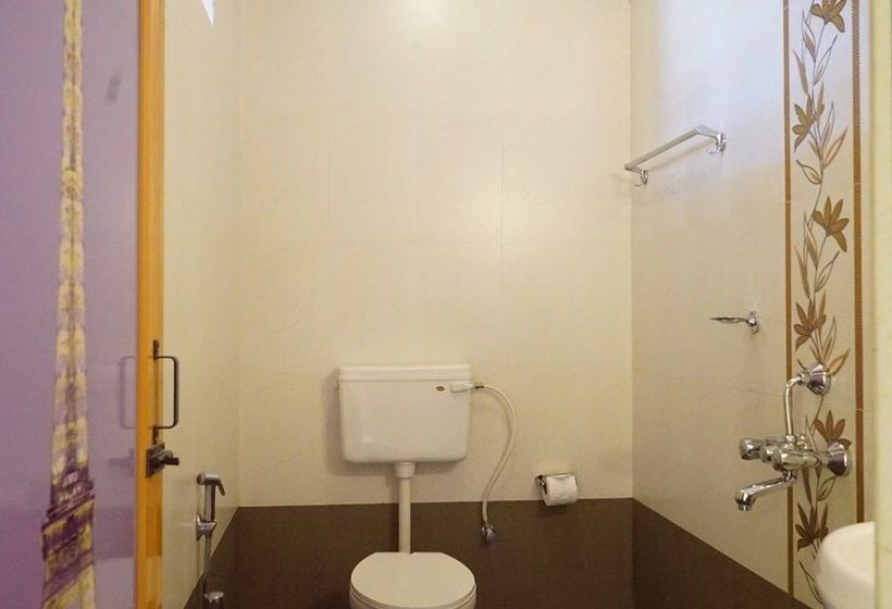 Pension (Hôtel basse catégorie) Delta House 3