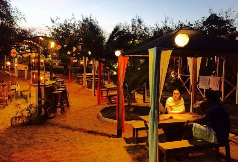 Boatys Beach Cottages 15