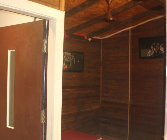 Boatys Beach Cottages 4