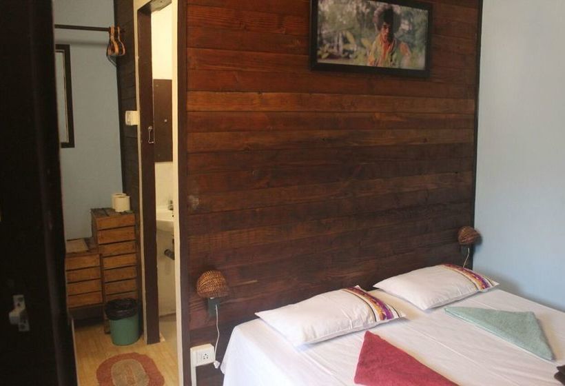 Boatys Beach Cottages 6