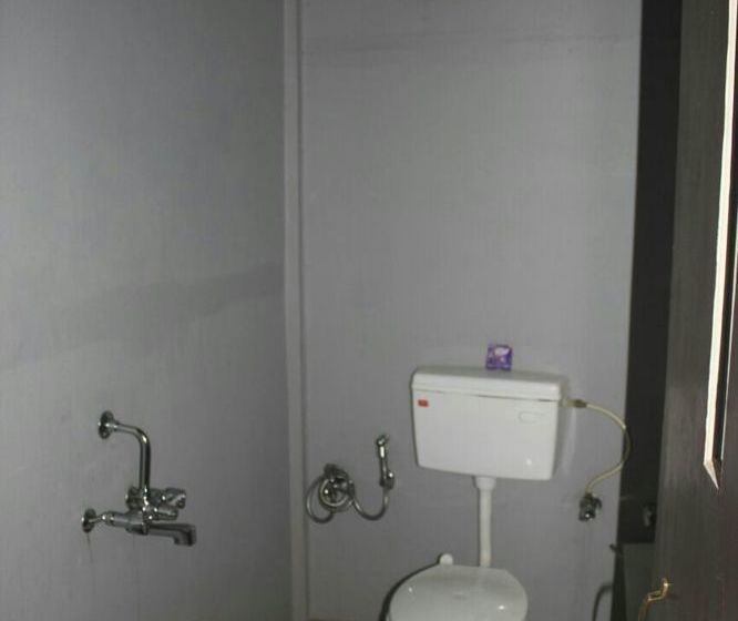 Boatys Beach Cottages 8