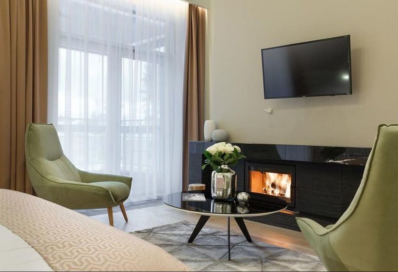 Hotel First Line Health Care Resort 3