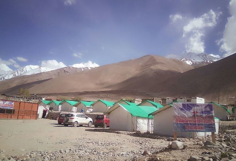 Hotel Auspicious Camp & Cottages 10