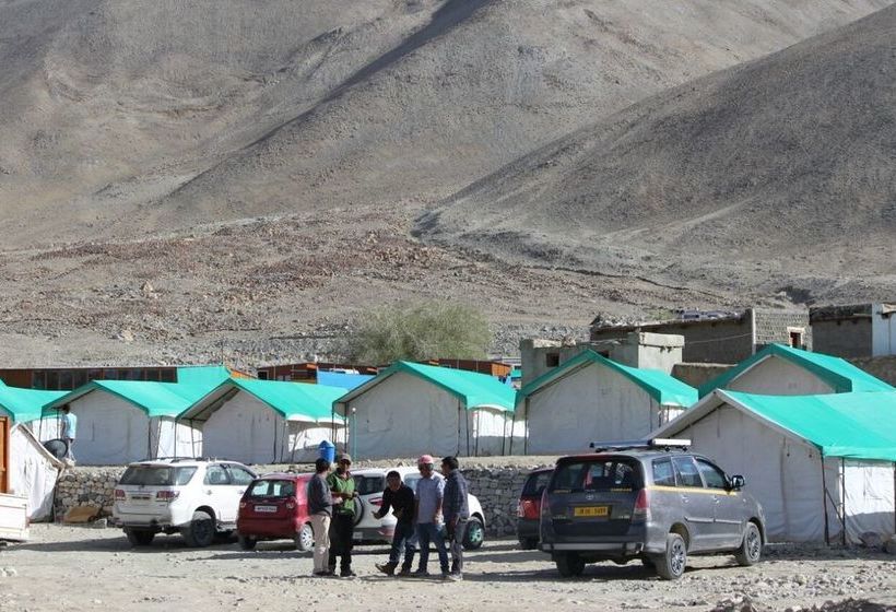 Hotel Auspicious Camp & Cottages 11