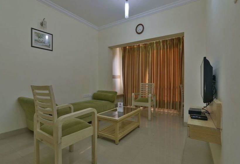 Hotel Pramila Court 17