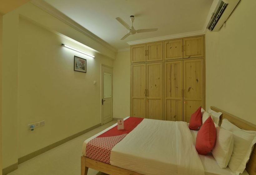 Hotel Pramila Court 4