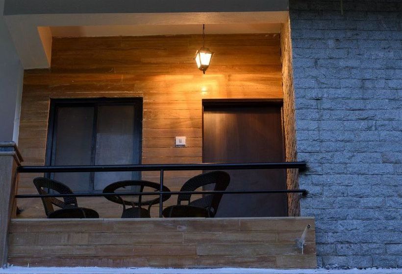 Hotel The Walk Inn 5