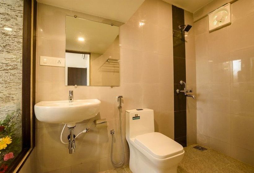 Hotel The Walk Inn 8