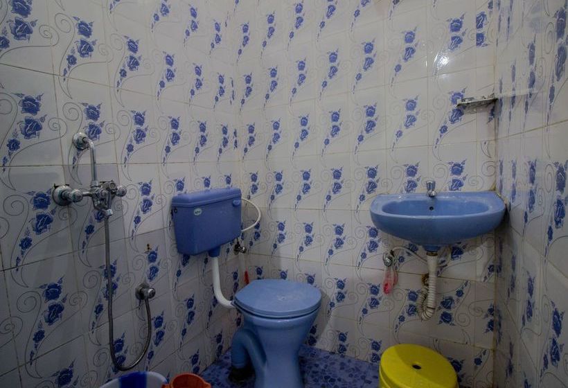 Oyo 14062 Home Beach Side Studio Calangute 5