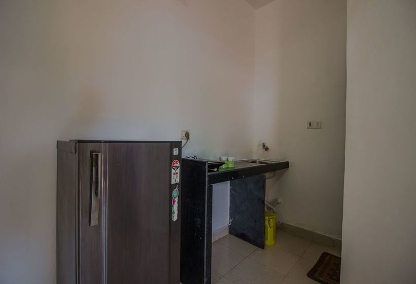 Oyo 14206 Home Graceful Studio Calangute 8