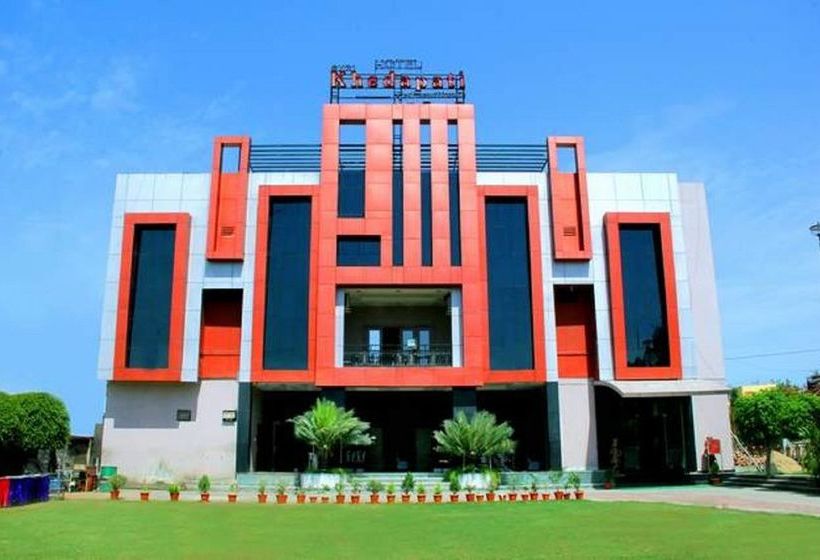 Hotel Shri Khedpati International