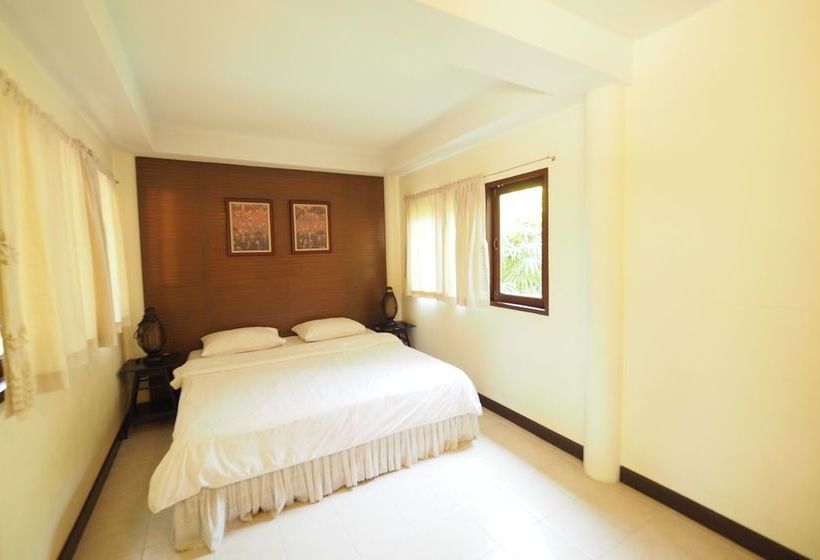 Hotel Baan Suan Amphawa 8