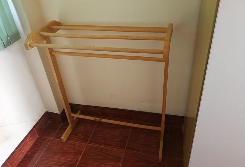 Hotel Saeng Tai Amphawa Resort 12