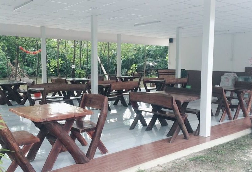 Hotel Saeng Tai Amphawa Resort 18