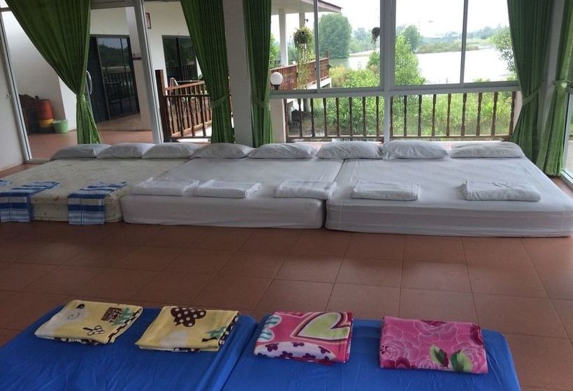 Hotel Saeng Tai Amphawa Resort 4