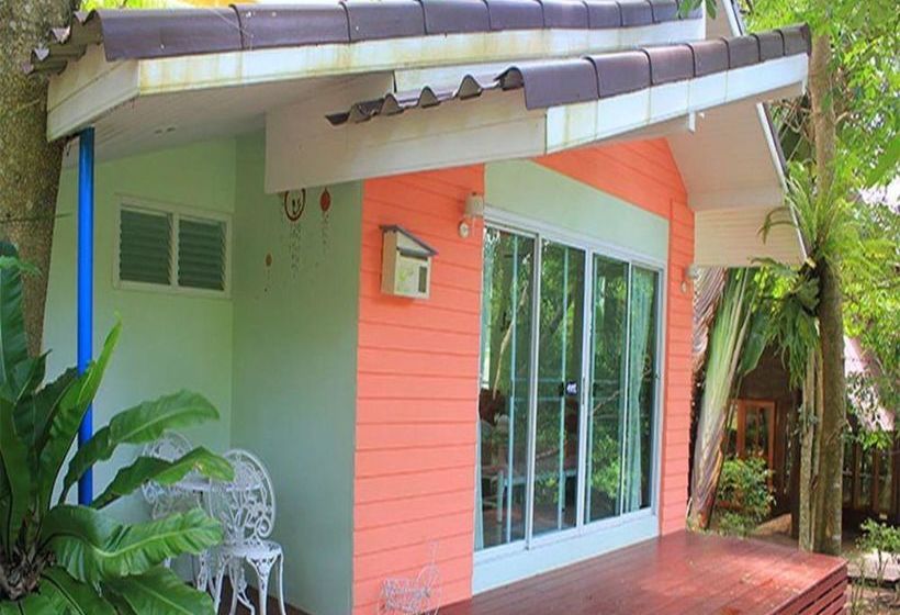 Hotel Baan Fahsai Resort 9