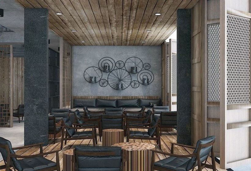 Hostel The Chic Lipe 1